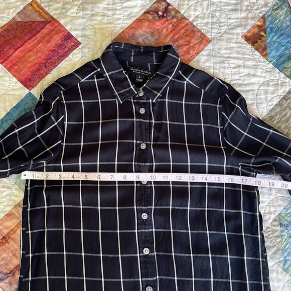 **DONATED** Banana Republic window pane button down - Picture 5 of 8
